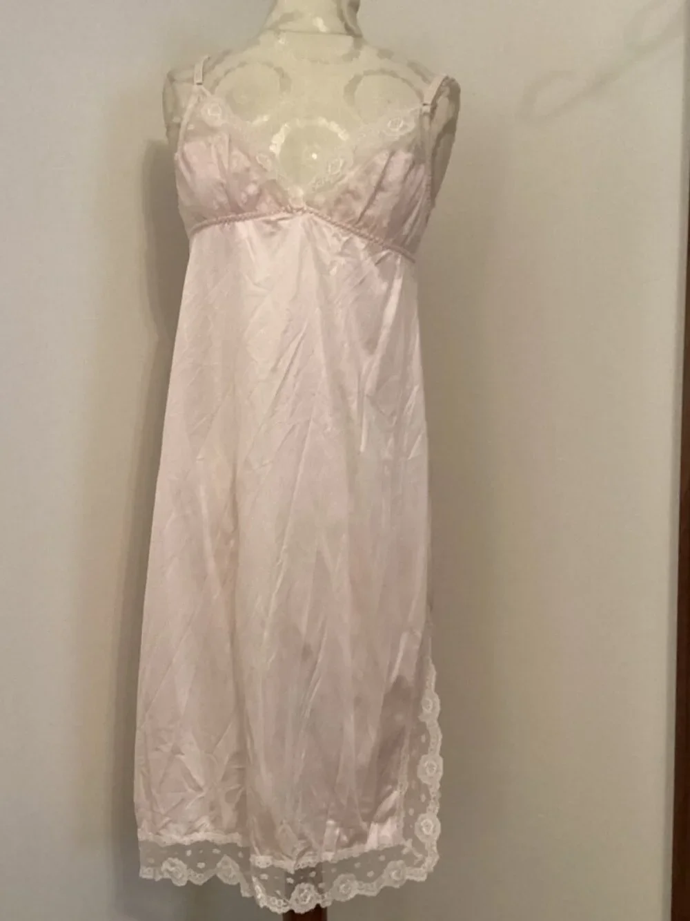 NEW VTG Warner's Whimsies Pink Lace Trim Nylon Slip Nighty Gown Lingerie 36